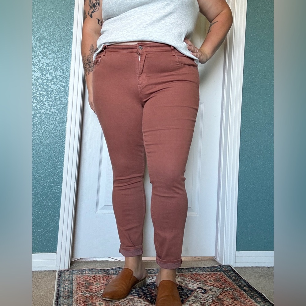 Size 18 - Old Navy Dusty Sienna Skinny Jeans.